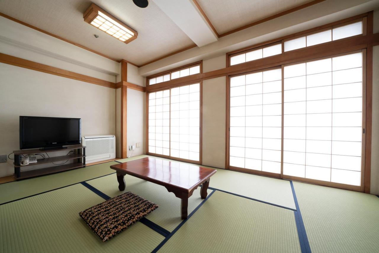 Royal Uohachi Hotel